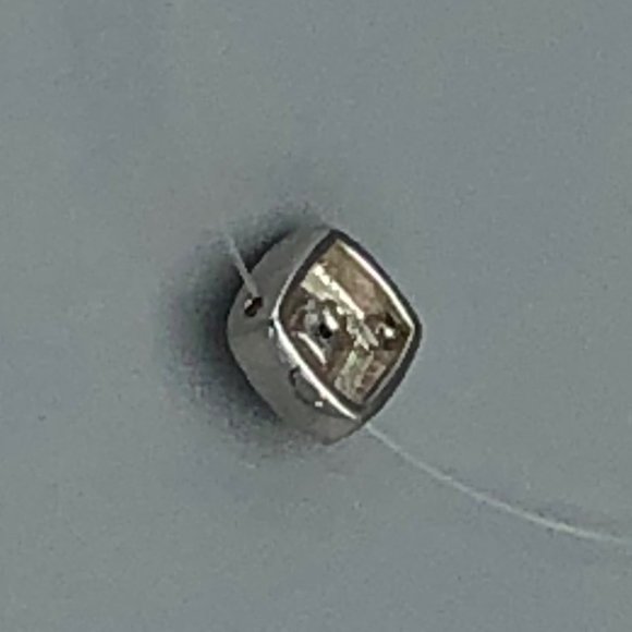 💐2 for $15 EUC Avon Necklace Floating Pendant - Picture 7 of 7